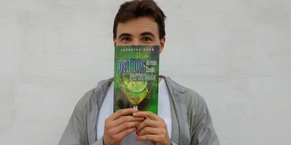 Imagem ilustrativa da imagem Escritor de PG lança primeiro livro neste sábado