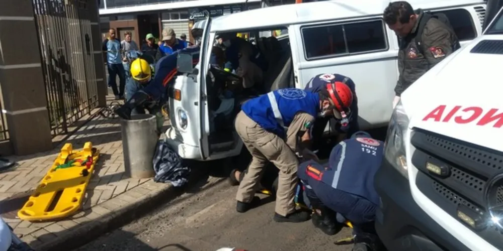 Imagem ilustrativa da imagem Vítima de acidente com ônibus da VCG morre no hospital