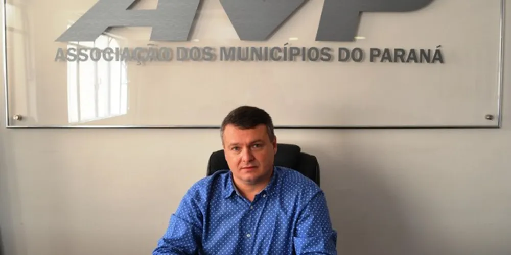 Presidente da AMP e prefeito de Coronel Vivida, Frank Schiavini, será o mediador da sabatina