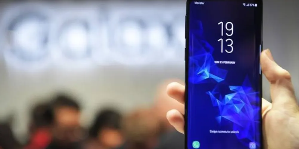 Entre os celulares afetados pelo erro, os consumidores apontam o Galaxy S9 e S9 +