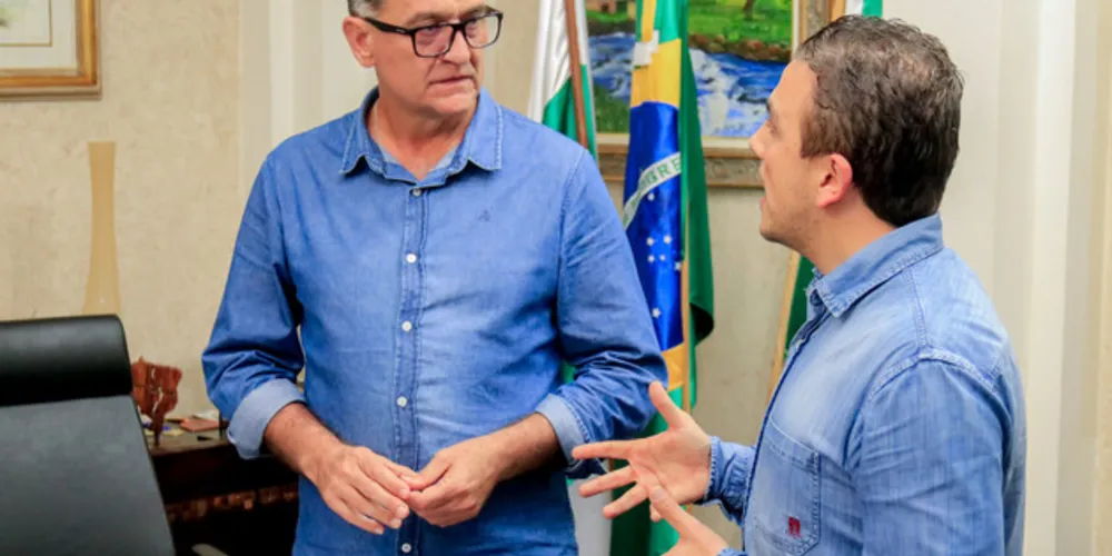 Imagem ilustrativa da imagem Tibagi recebe deputado para entrega de recurso