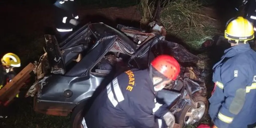 Imagem ilustrativa da imagem Caminhoneiros são presos após racha que matou 5 da mesma família