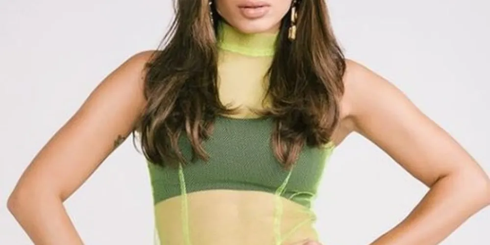 Cantora Anitta