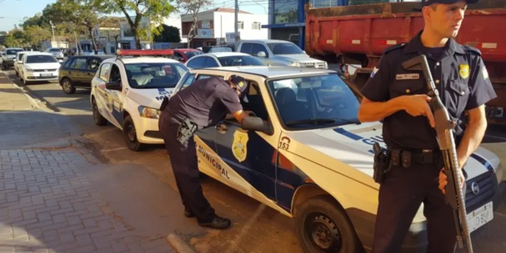 Imagem ilustrativa da imagem Guarda Municipal prende suspeito de assalto em Oficinas