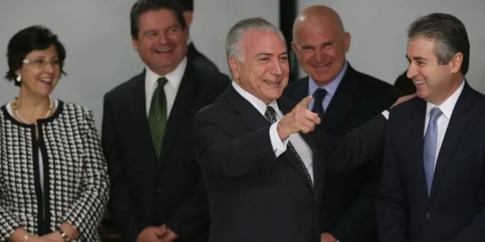 O presidente Michel Temer durante a assinatura de MP que cria nova política industrial para o Setor Automotivo