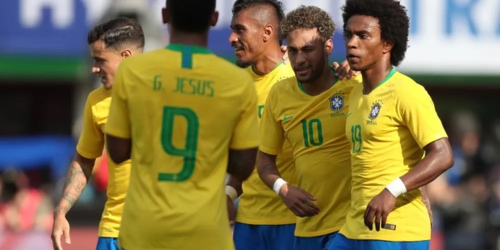 Imagem ilustrativa da imagem Neymar diz que vive momento mais triste da carreira