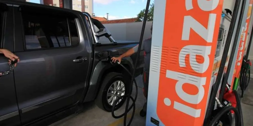 Imagem ilustrativa da imagem Gasolina sobe em refinarias, mas baixa nos postos