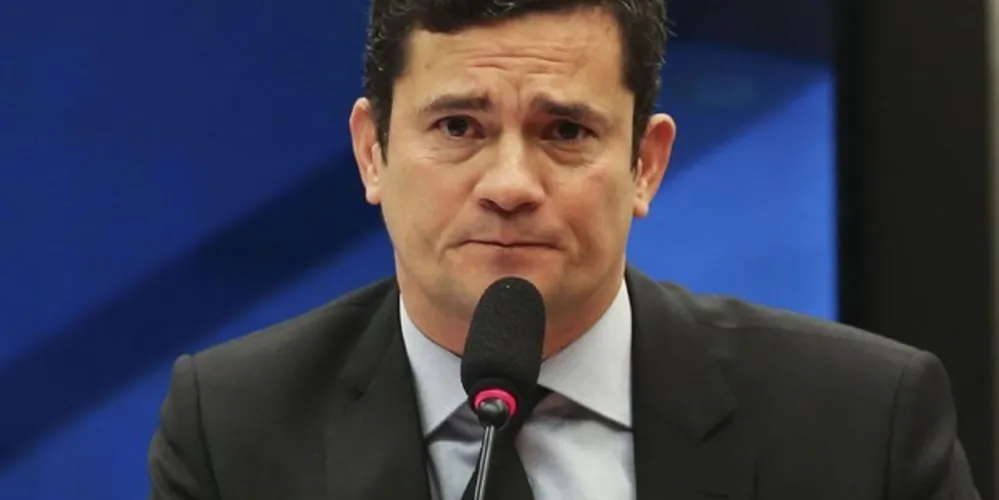 Segundo o grupo de advogados, o juiz Sérgio Moro não poderia se pronunciar sobre a prisão de Lula por estar em férias