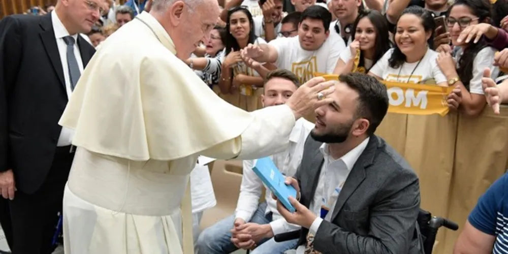 Passos quer seguir Doutrina social da igreja. Ele esteve com o Papa Francisco em setembro