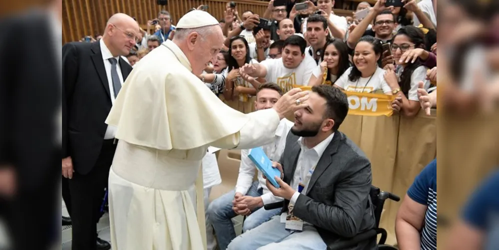 Passos quer seguir Doutrina social da igreja. Ele esteve com o Papa Francisco em setembro