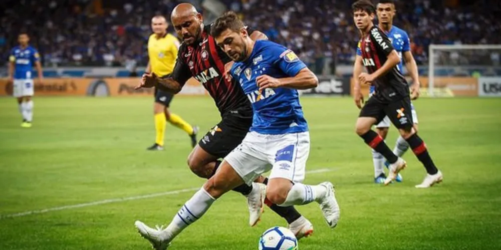 Imagem ilustrativa da imagem Cruzeiro e Bahia avançam às quartas de final da Copa do Brasil