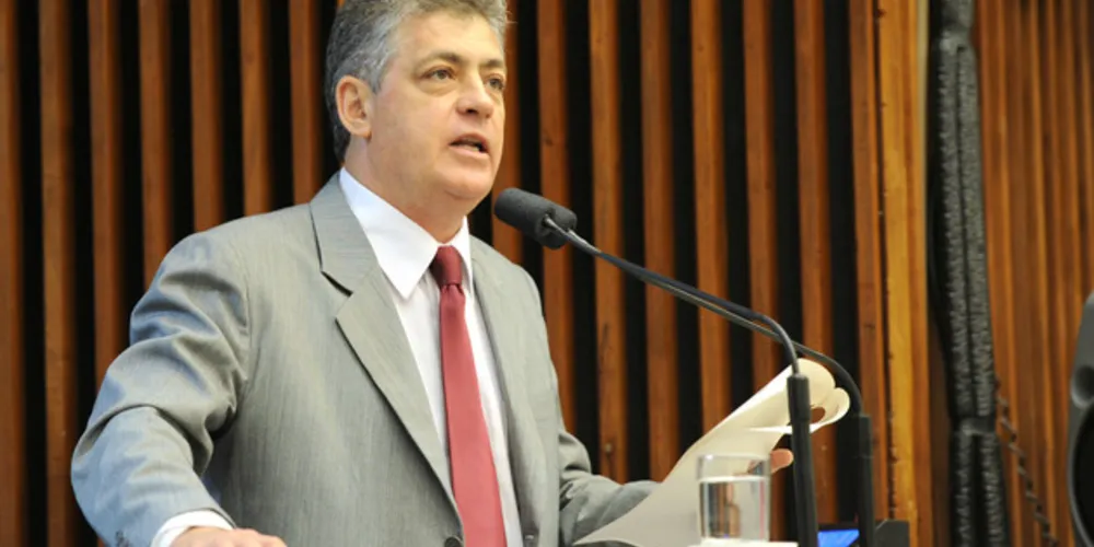 Imagem ilustrativa da imagem Justiça determina retirada de ofensas à imagem do deputado Péricles