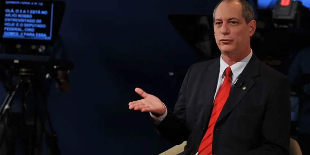Imagem ilustrativa da imagem PDT lança candidatura de Ciro Gomes a presidente