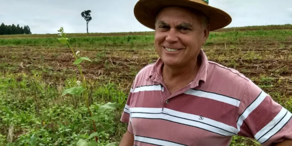 Imagem ilustrativa da imagem Agricultor bate recorde estadual de colheita de soja