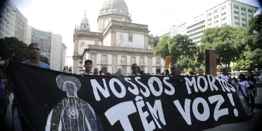 Todos os anos, são realizados atos para lembrar a chacina. Em 2015, um grupo fez uma Caminhada em Defesa da Vida - 