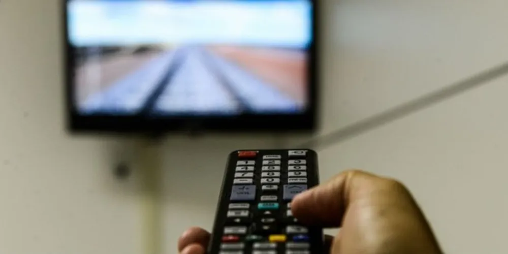 Com a Copa do Mundo e o desligamento do sinal analógico, venda de televisores subiu 29,98% 