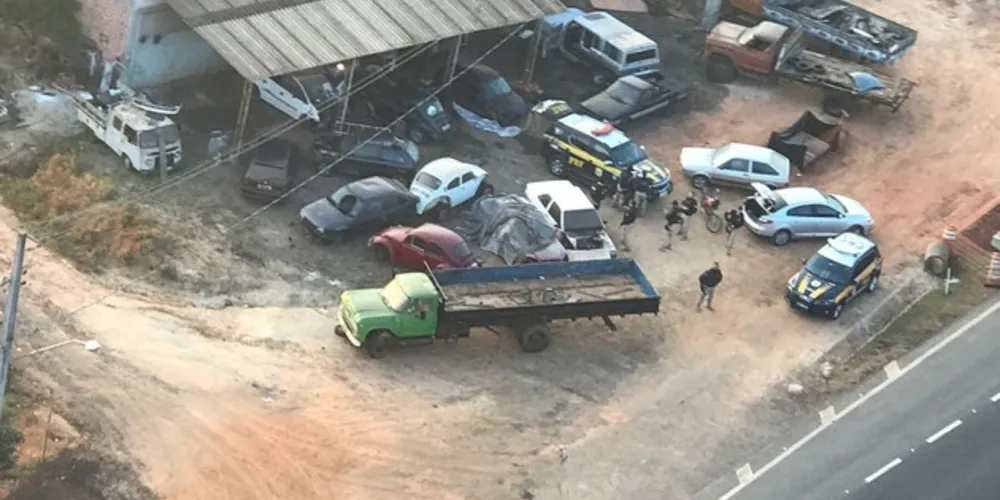 Imagem ilustrativa da imagem PRF e Polícia Civil cumprem 30 mandados na região de Ortigueira