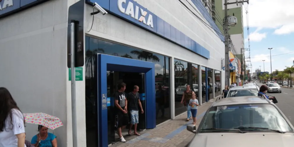 Imagem ilustrativa da imagem Caixa inicia pagamento do abono salarial nesta quinta-feira