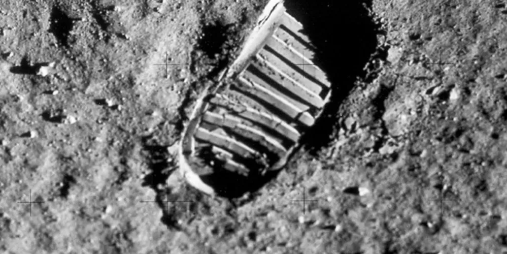 Além disso, 24% dos entrevistados não duvidam da proeza dos astronautas Neil Armstrong