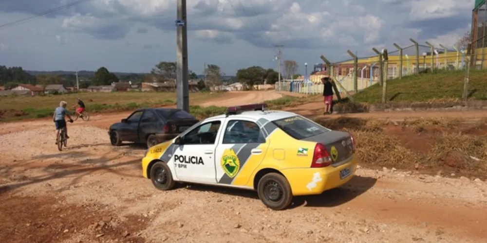 Imagem ilustrativa da imagem PM recupera veículo no Cará-Cará em Ponta Grossa