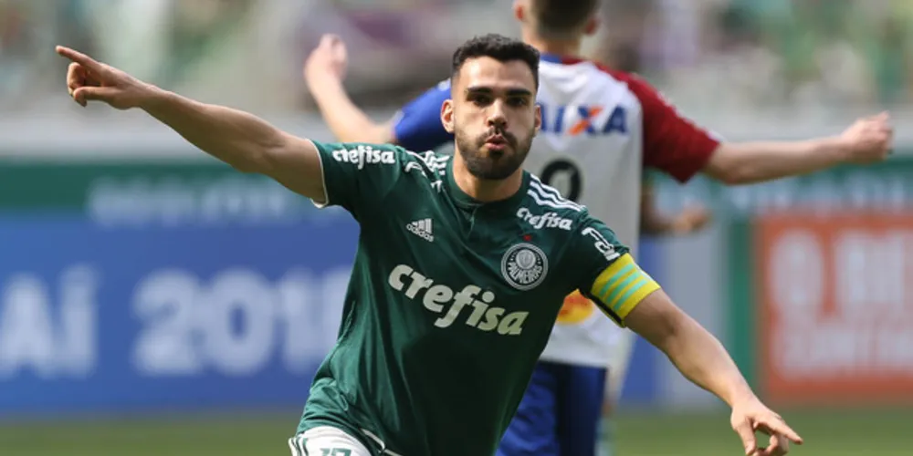 Imagem ilustrativa da imagem Palmeiras vence o Paraná e volta ao G-6 do Brasileirão