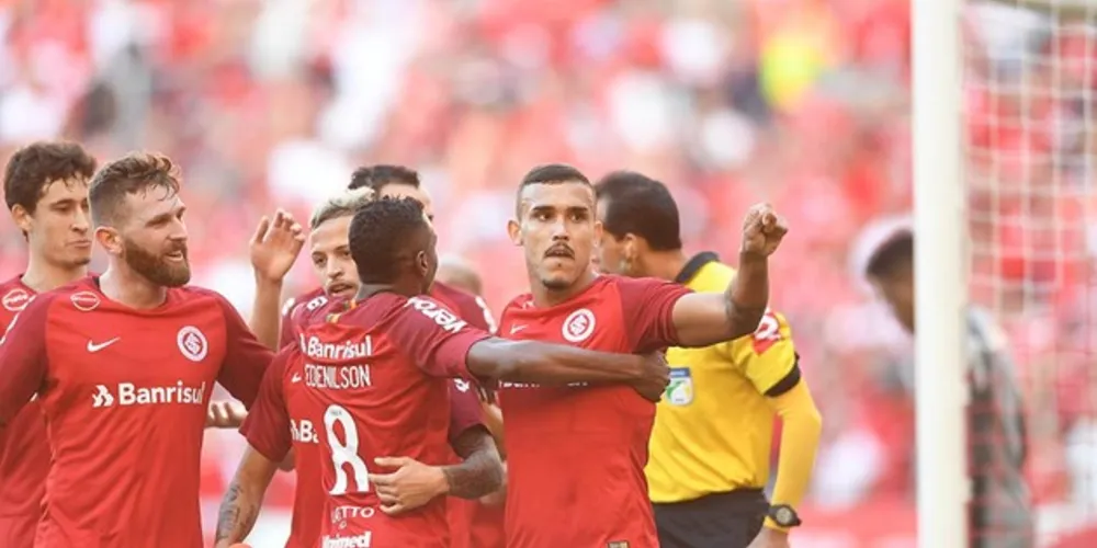 Imagem ilustrativa da imagem Inter vence o Botafogo por 3 a 0 e entra no G4