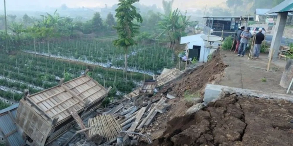 O terremoto que atingiu a ilha de Lombok, na Indonésia