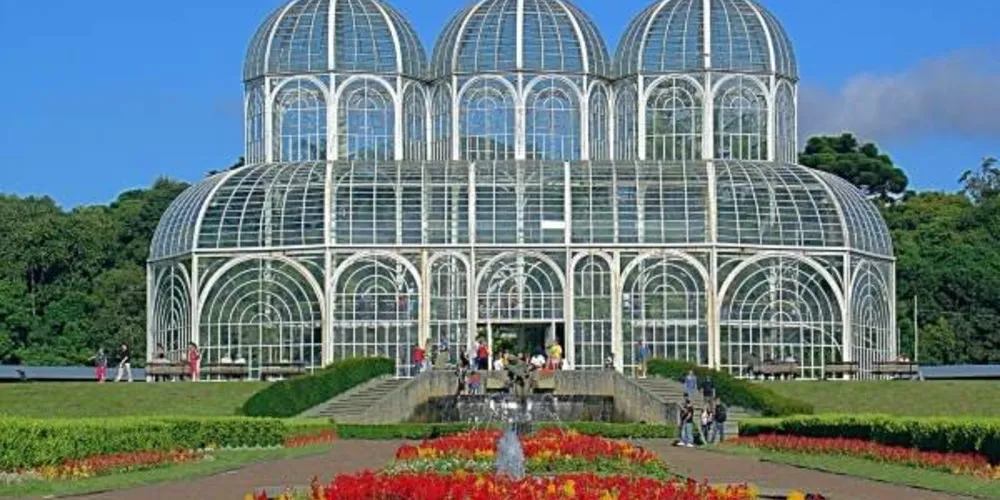 Curitiba está entre as 12 capitais mais populosas do Brasil.