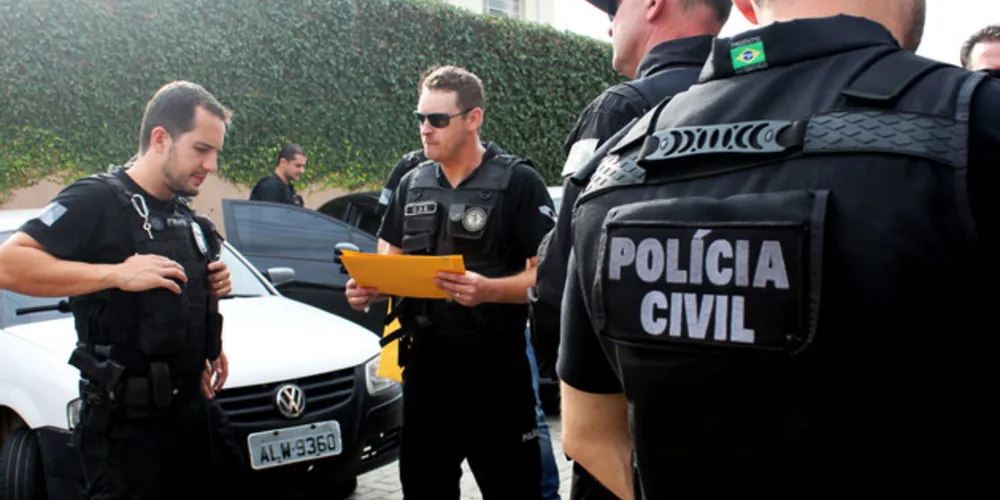 Imagem ilustrativa da imagem Polícia Civil prende executivos das três maiores distribuidoras de combustível do país