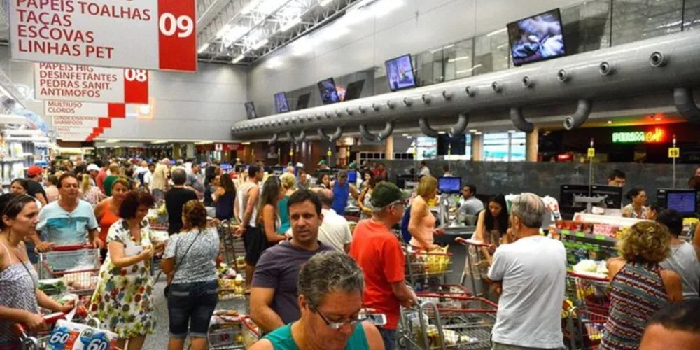 Alimentos registraram queda de preços de 0,61% em julho, contra inflação de 1,59% em junho  
