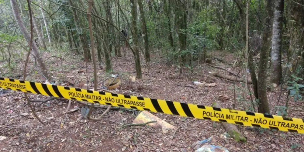 A Polícia Militar está no local. O IML e a Criminalística já foram acionados