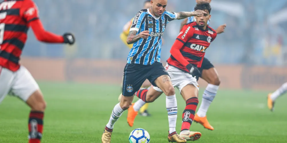 Imagem ilustrativa da imagem Grêmio e Flamengo empatam no primeiro jogo das quartas