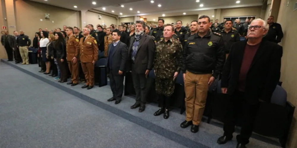 Imagem ilustrativa da imagem 4º Regional da PM de Ponta Grossa tem novo comando