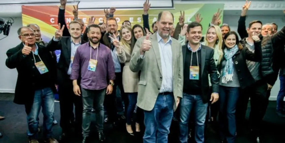Imagem ilustrativa da imagem PTB confirma Alex Canziani ao Senado