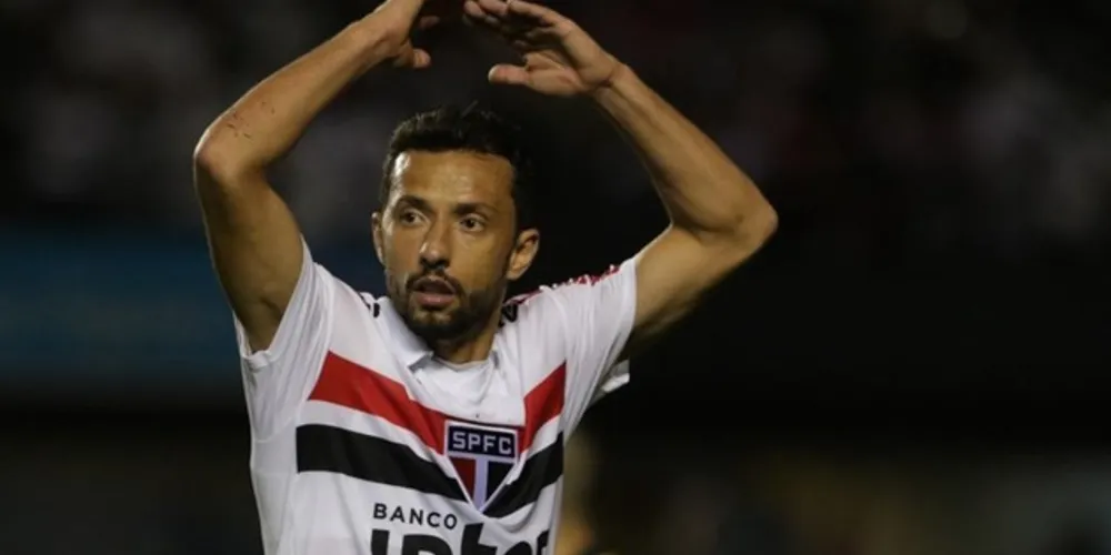 Imagem ilustrativa da imagem São Paulo encara o Vasco pela liderança do Brasileiro