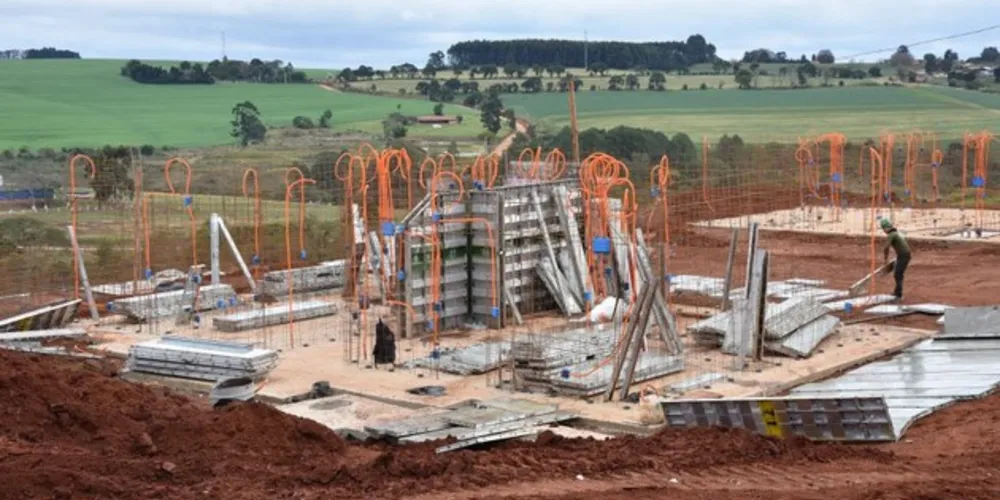 Imagem ilustrativa da imagem Carambeí avança em obras de residencial