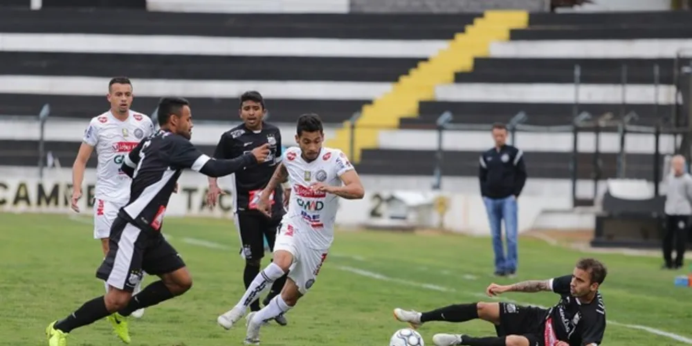 Imagem ilustrativa da imagem Operário empata com Bragantino e segue na liderança