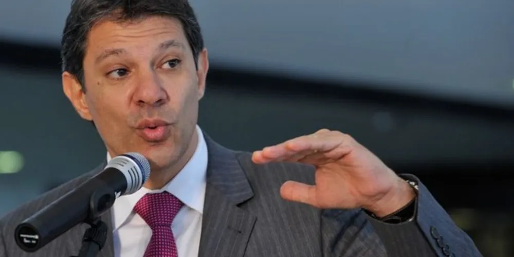 Nome do ex-prefeito Fernando Haddad foi confirmado no fim da noite de domingo
