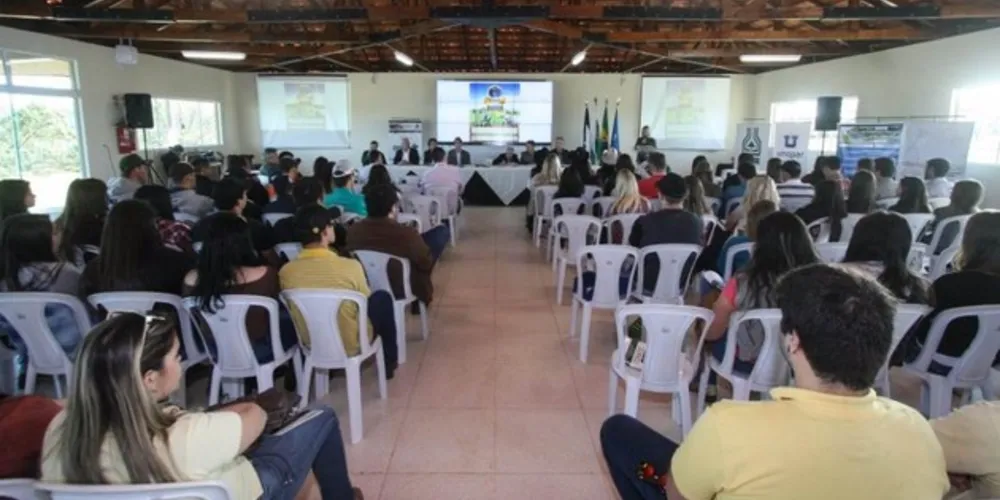 Imagem ilustrativa da imagem Cescage participa de discussões sobre Agronegócio no Conaitec