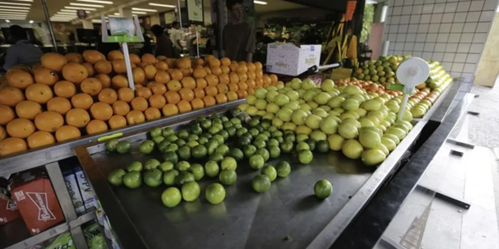 Imagem ilustrativa da imagem Alimentos ajudam a segurar inflação em julho