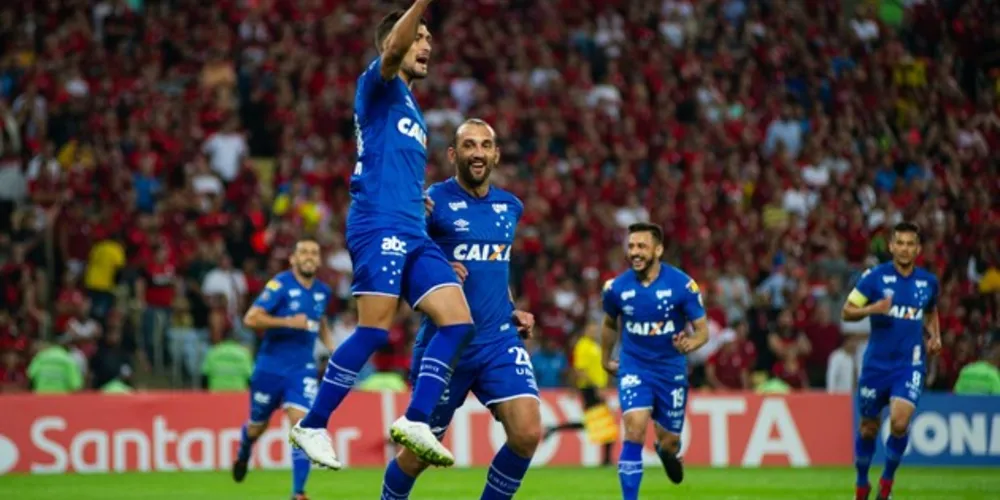 Imagem ilustrativa da imagem No Maracanã, Cruzeiro faz 2 a 0 sobre o Flamengo