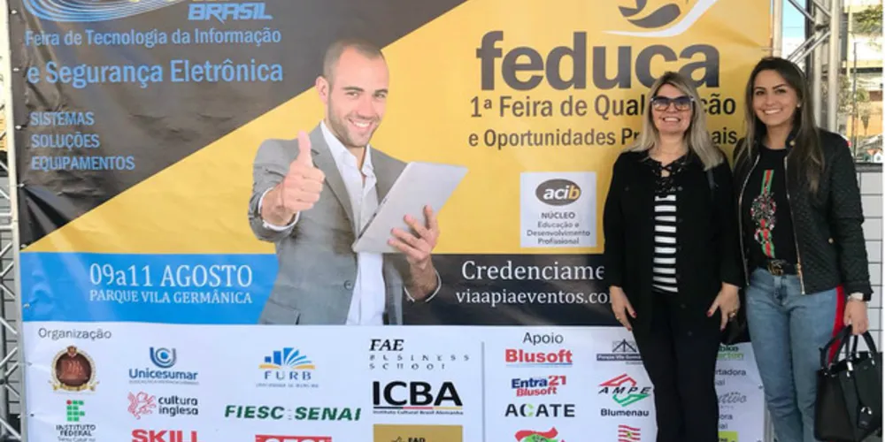 Imagem ilustrativa da imagem PG participa de feira de qualificação profissional