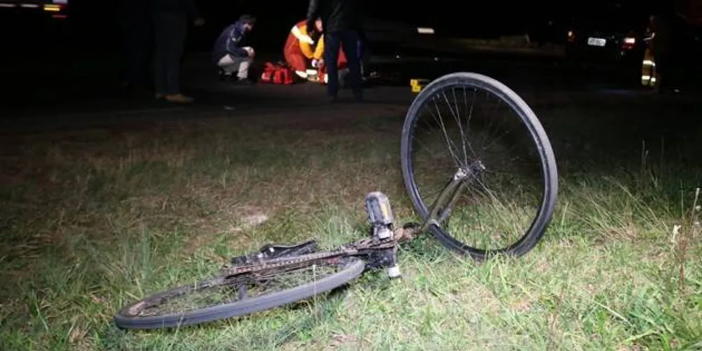 Imagem ilustrativa da imagem Ciclista fica ferido ao bater em carro na BR-376