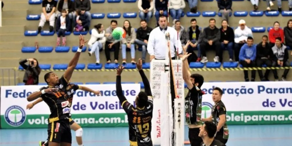 Imagem ilustrativa da imagem Caramuru Vôlei supera Palmas pelo Paranaense