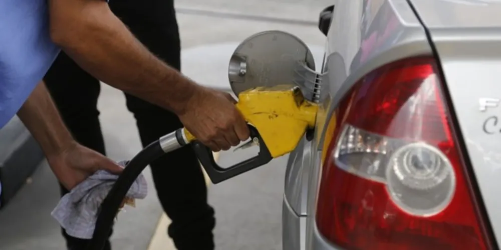 Imagem ilustrativa da imagem Petrobras anuncia aumento no preço da gasolina