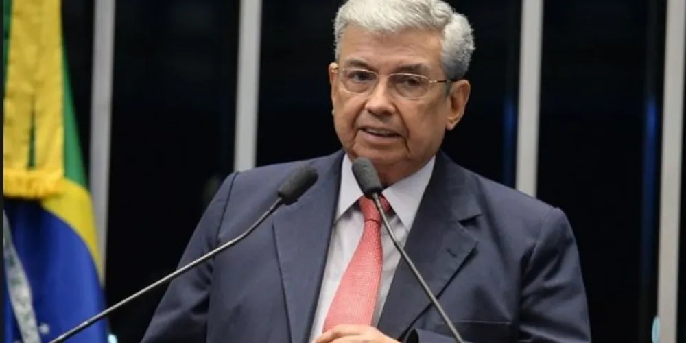 O relator, senador Garibaldi Alves Filho (MDB-RN), entregou ao colegiado seu voto favorável à iniciativa.