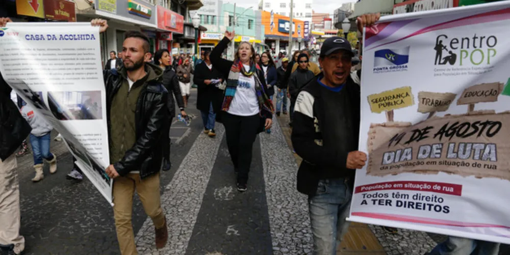 Imagem ilustrativa da imagem Caminhada mobiliza comunidade sobre os direitos da população de rua