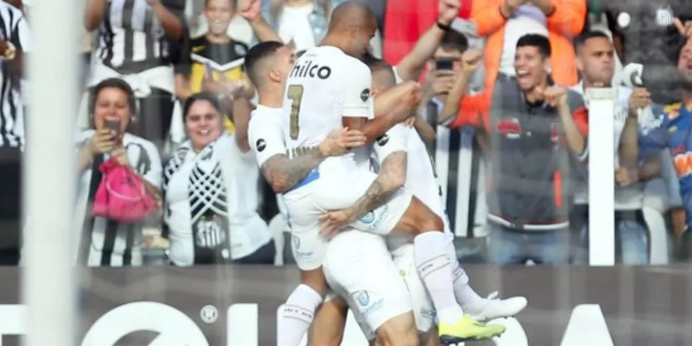 Imagem ilustrativa da imagem Santos vence o Sport por 3 a 0 na Vila Belmiro