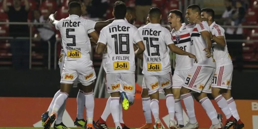 Imagem ilustrativa da imagem São Paulo vence e termina primeiro turno na liderança