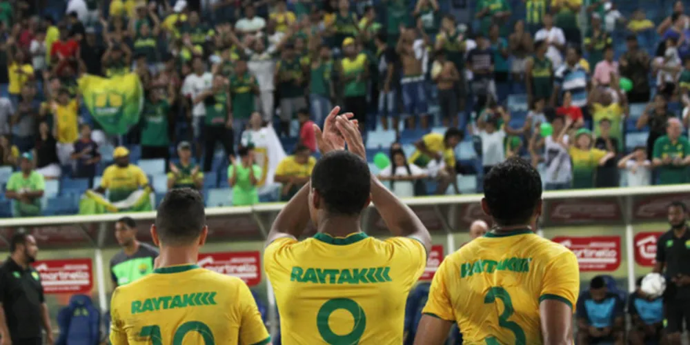 Imagem ilustrativa da imagem Cuiabá vence e larga na frente pelas quartas da Série C